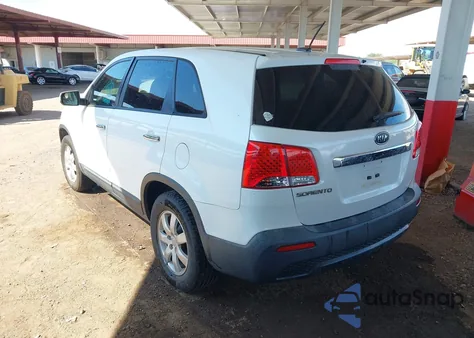 2013 Kia Sorento Lx z USA, uszkodzony, nr VIN 5XYKT3A18DG391360